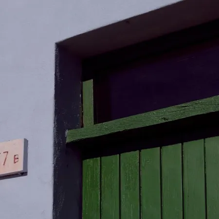 Casa Azzurra Hotel *